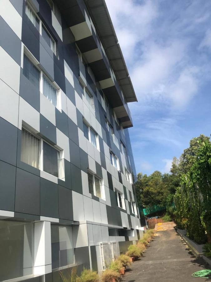 Niasha Hotell Mangalore Exteriör bild