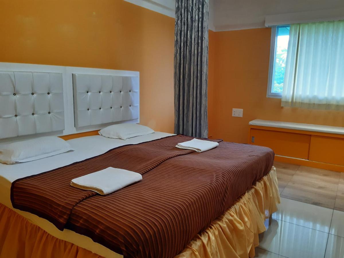 Niasha Hotell Mangalore Exteriör bild