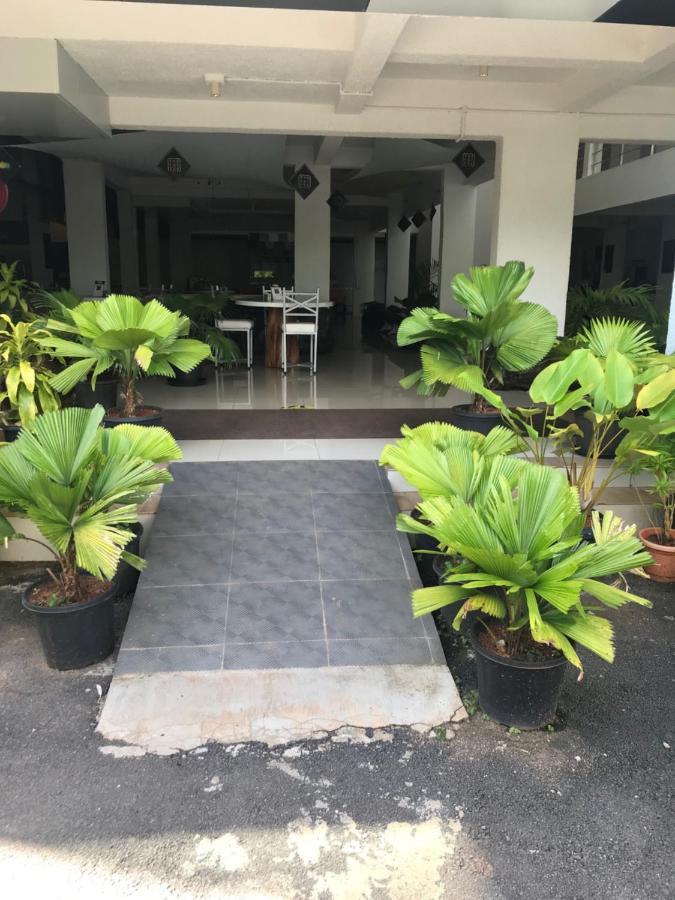 Niasha Hotell Mangalore Exteriör bild