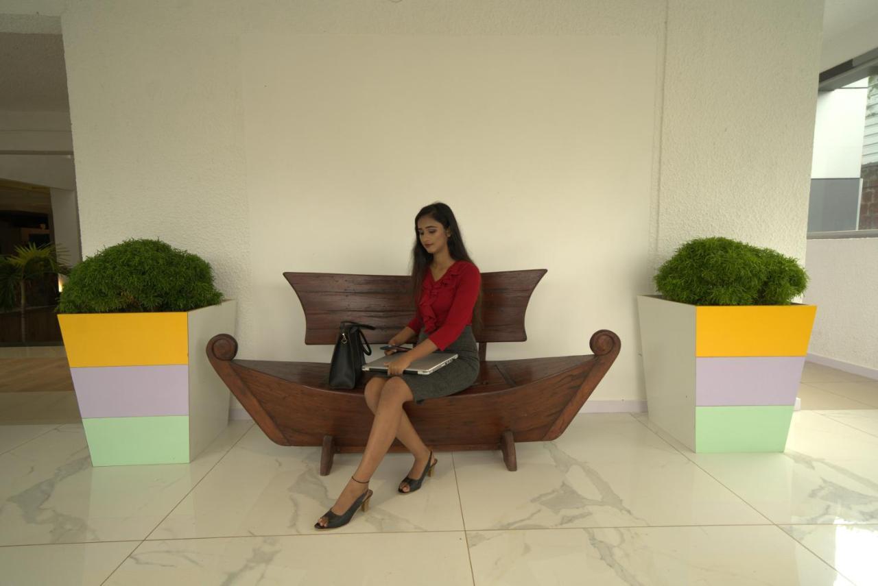 Niasha Hotell Mangalore Exteriör bild